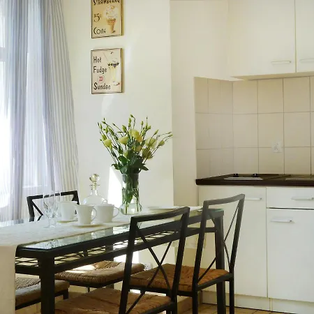 Joanna-1 By Interhome * ليبا